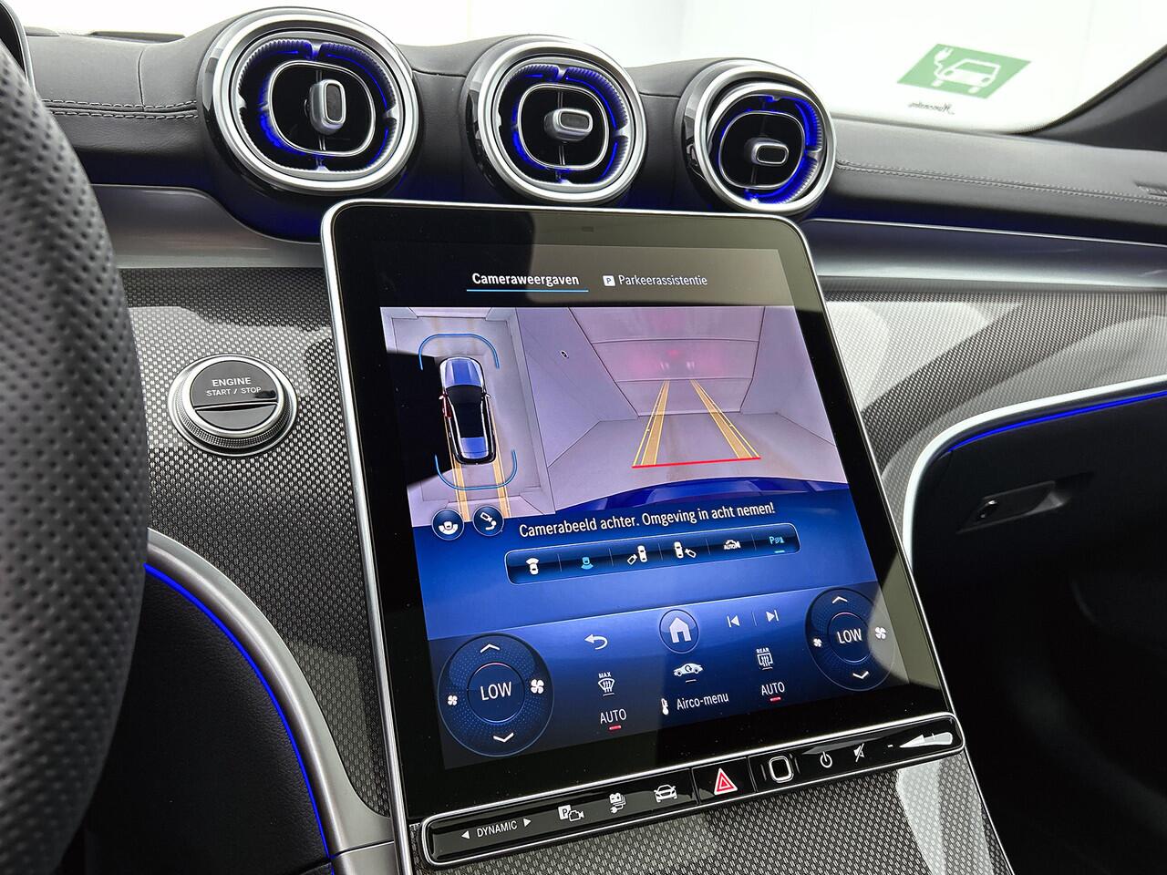 Mercedes-Benz C-KLASSE Estate 300 e Business Solution AMG | Trekhaak | Nightpakket | AMG Line Premium Plus | 360°-camera | Head-up display | Antidiefstalpakket GUARD 360° Plus | KEYLESS GO-comfortpakket | Burmester® 3D sound system |