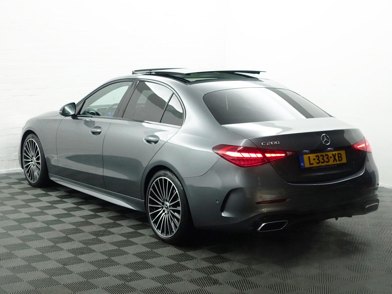 Mercedes-Benz C-KLASSE 200 AMG Night Edition Aut- Panoramadak, Burmester, Sfeerverlichting, Xenon Led, Stuur/Stoelverwarming, Lane Assist