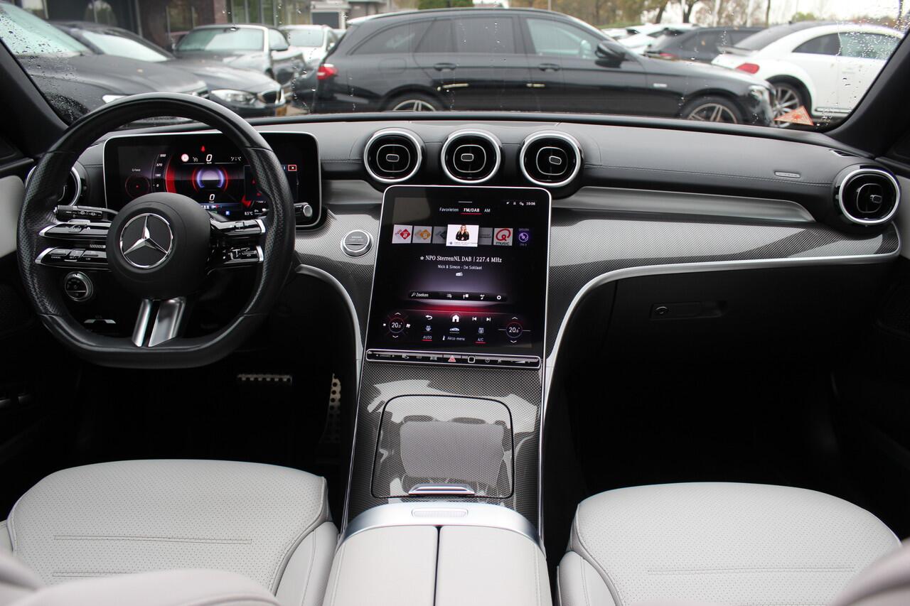 Mercedes-Benz C-KLASSE Estate 300 e AMG Line / Panoramadak / Camera / Ivoor Leder / LED / 18'' / CarPlay / DAB / Stoelverwarming / Cruise Control
