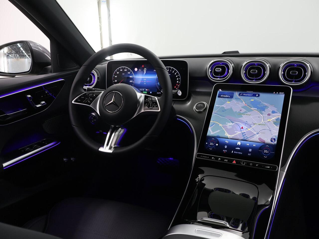 Mercedes-Benz C-KLASSE Estate 300e Star Edition | Achteruitrijcamera | Panoramaschuifdak | Sfeerverlichting | Stoelverwarming | Easypack-achterklep |