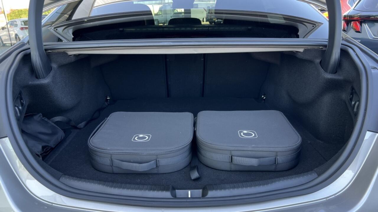 Mercedes-Benz C-KLASSE 300 e AMG Line | Sfeer | Camera | Navi | Stoelverwarming