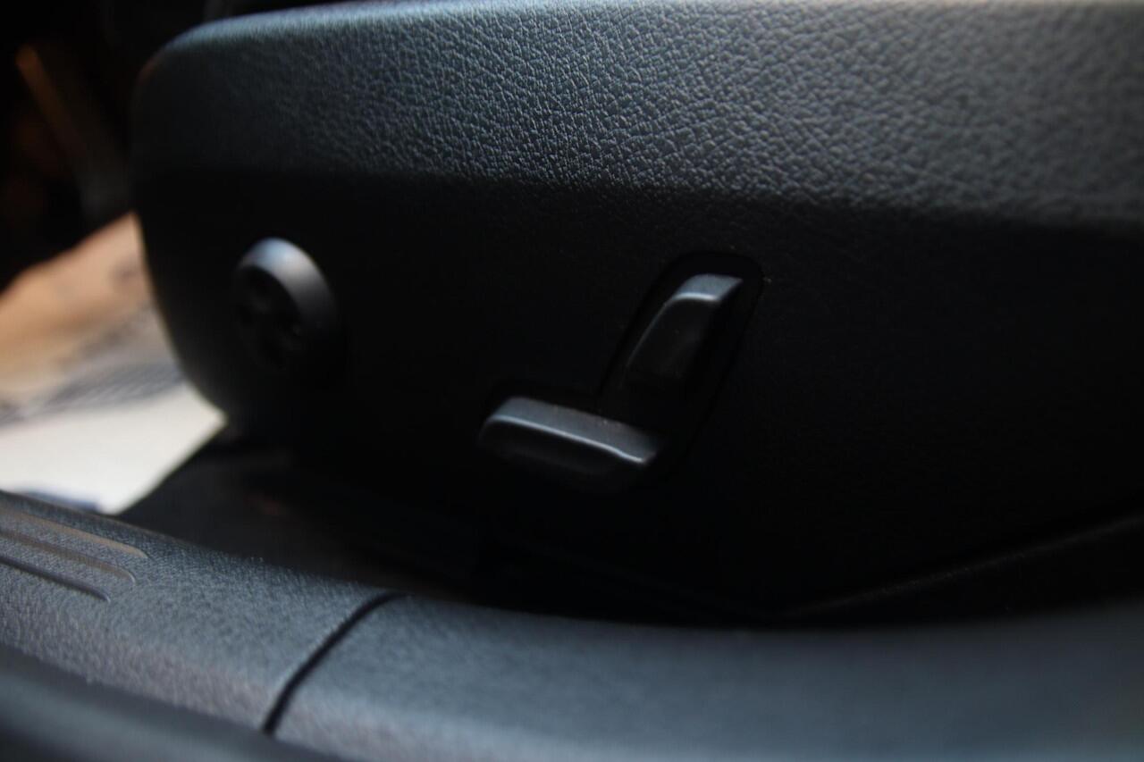 Mercedes-Benz C-KLASSE 200 AMG PANO-CARBON-TREKHAAK