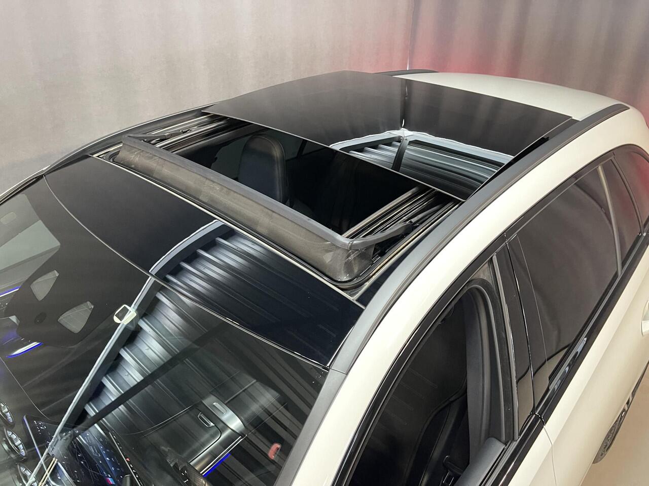 Mercedes-Benz C-KLASSE Estate 300 e AMG Line 18"/Panoramadak/Laser LED/Trekhaak/Stoelverwarming + memory l + r/Adaptieve cruise/Sfeerverlichting premium/Elektrische klep/Apple Carplay & Android Auto