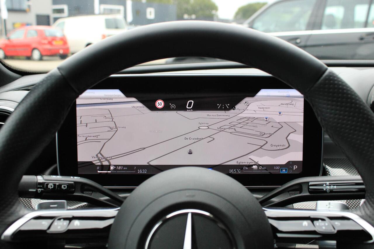 Mercedes-Benz C-KLASSE 300 e AMG Estate Pano | Trekhaak | Dodehoekassistent | Sfeerverlichting | Camera | Carplay | Spiegelpakket