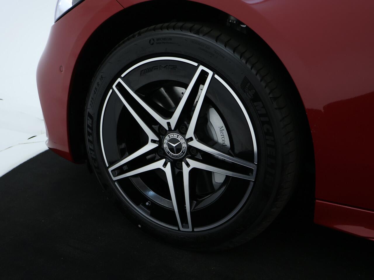 Mercedes-Benz C-KLASSE 300 e Business Solution AMG | Trekhaak | Nightpakket | Parkeerpakket met 360°-camera | Memorypakket | Dodehoekassistent Antidiefstalpakket GUARD 360° Plus | Spiegelpakket | KEYLESS GO | USB-pakket |