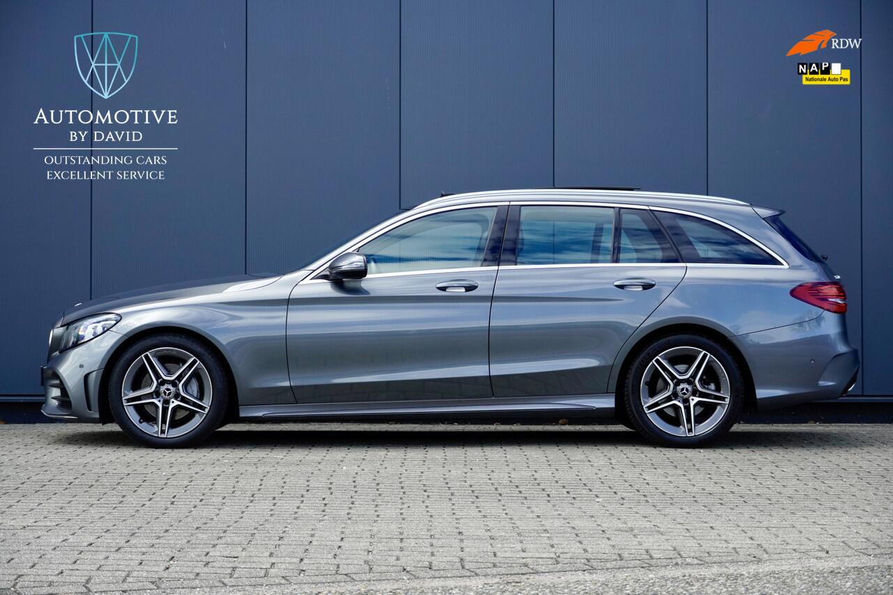 Mercedes-Benz C-KLASSE Estate C200 AMG LINE 184 pk BUS. SOLUTION AUTOMAAT / PANORAMADAK / MATRIX LED / LEDER / ACHTERUITRIJCAMERA / DIGI COCKPIT / NL AUTO / BTW AUTO / APPLE CARPLAY / SFEERVERLICHTING