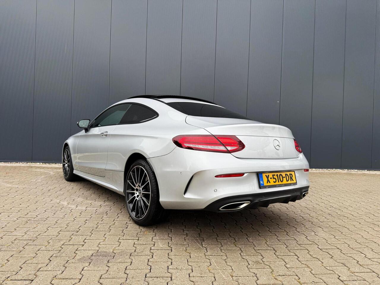 Mercedes-Benz C-KLASSE Coupé 180 AMG line Pano / 360cam / 19 inch Burmester