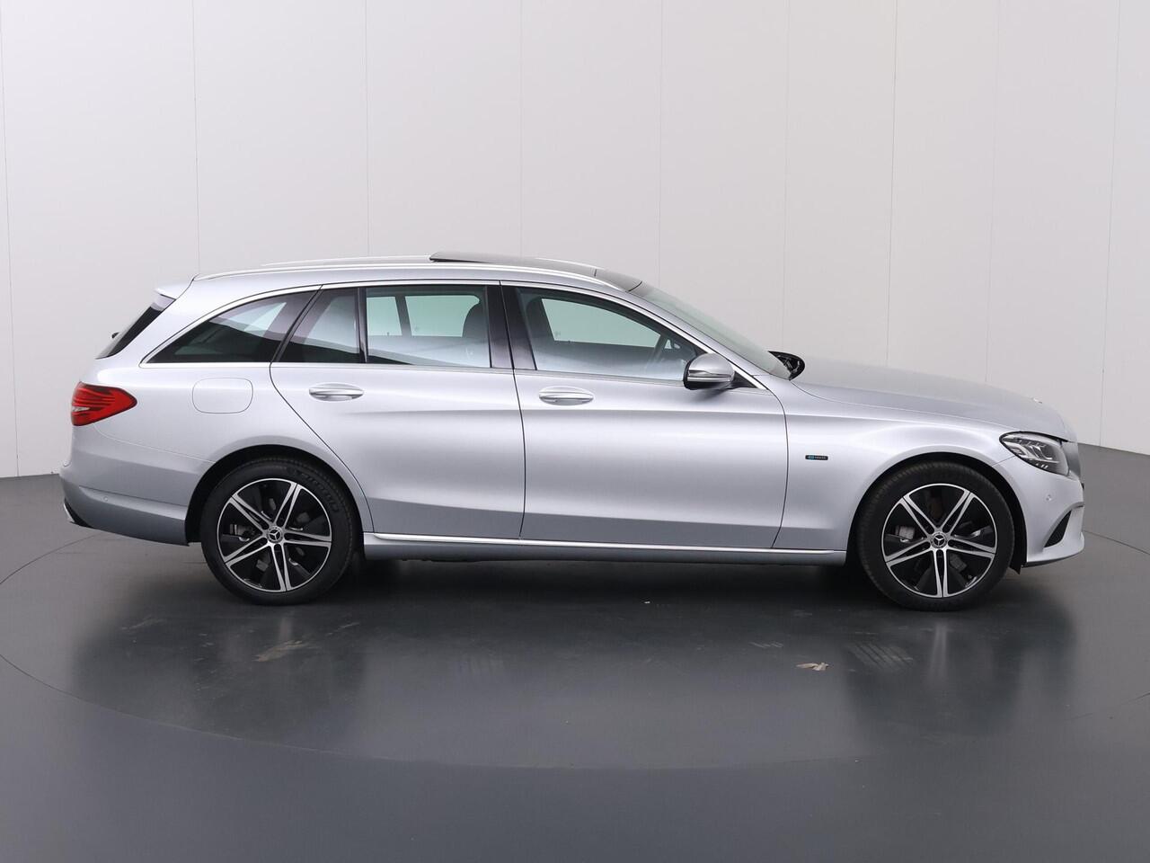 Mercedes-Benz C-KLASSE Estate 300 de Business Solution AMG Limited | Panoramadak | Widescreen | Burmester | Stoelverwarming |