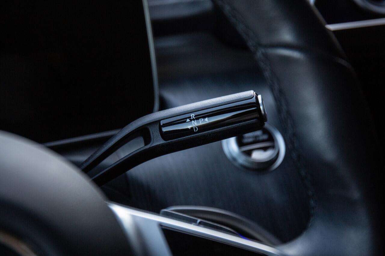 Mercedes-Benz C-KLASSE Estate 300 e AMG Line , Panoramadak, Sfeerverlichting,