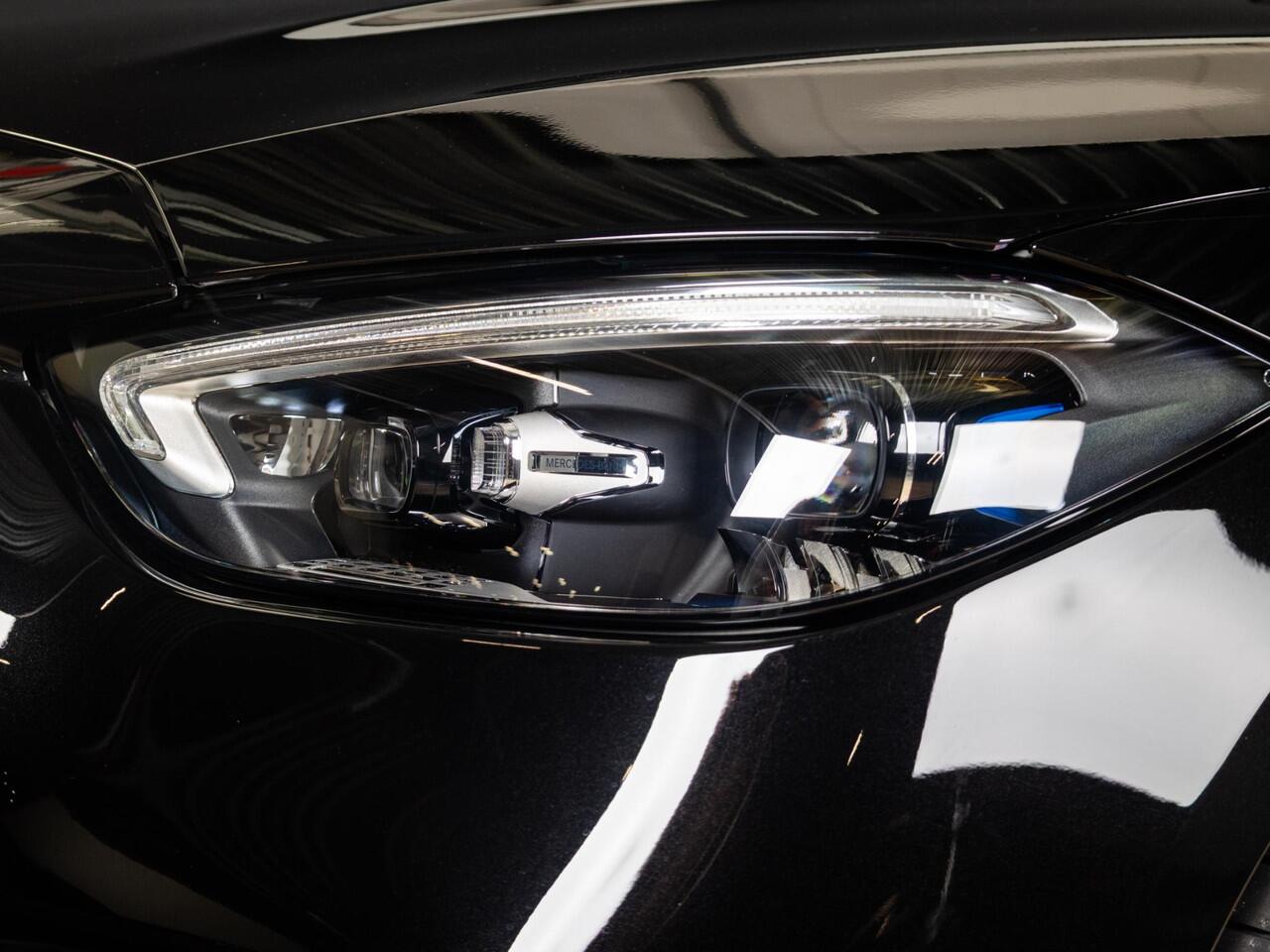 Mercedes-Benz C-KLASSE Estate 180 AMG Line Premium PLUS | Panorama dak | Trekhaak
