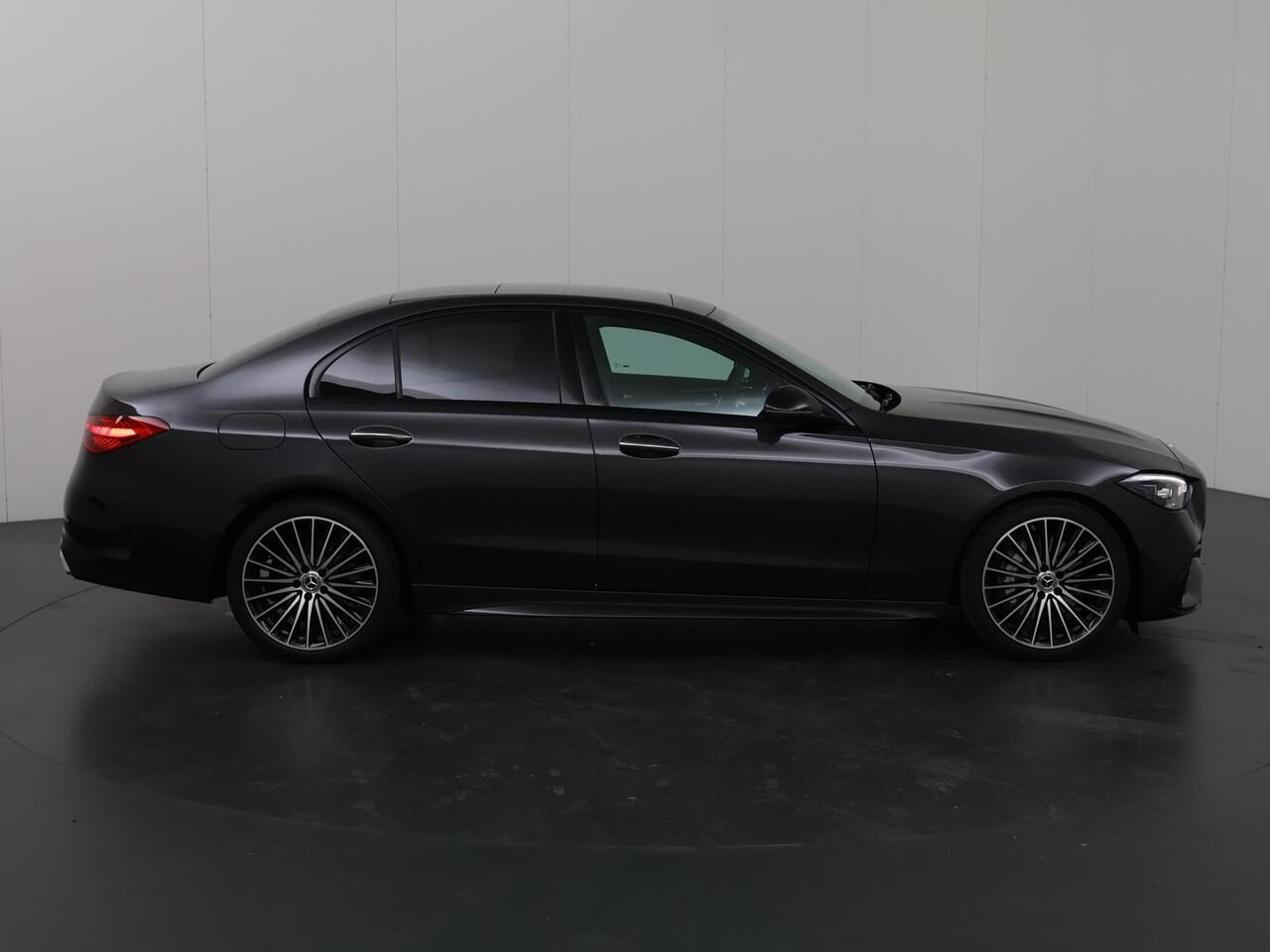 Mercedes-Benz C-KLASSE 180 Star Edition AMG Line Plus | Panoramadak | Apple carplay | 360 camera | Nightpakket | Memory zetels | Dodehoekassistent |