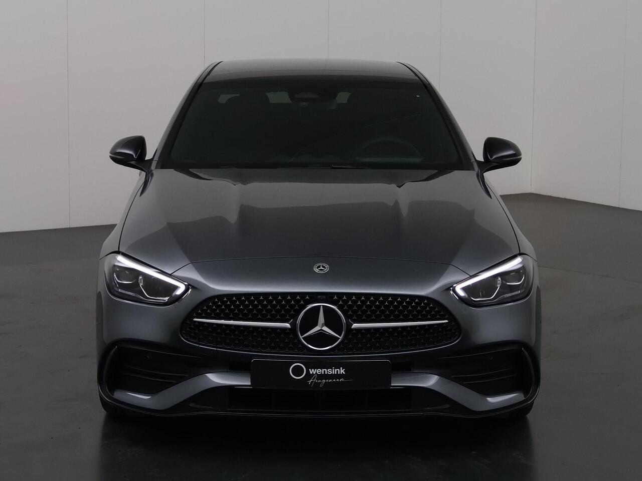 Mercedes-Benz C-KLASSE 180 Star Edition AMG line | Panorama-schuifdak | Sfeerverlichting | Burmester 3D | Achteruitrijcamera | Smartphone-integratie