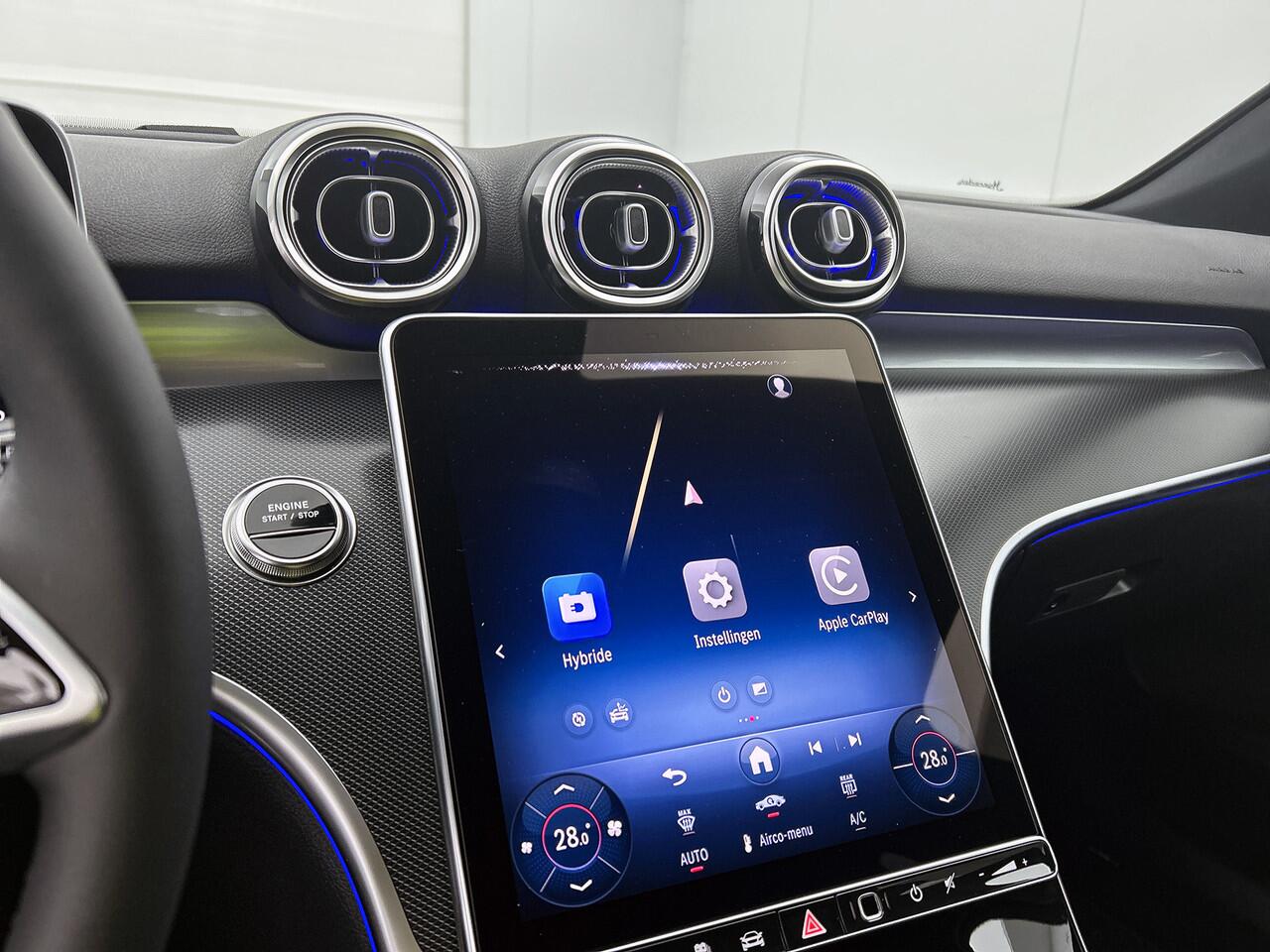 Mercedes-Benz C-KLASSE 300 e Business Solution Luxury | Trekhaak | Winter pakket | Antidiefstalpakket GUARD 360° Plus | Warmtewerend, donkergetint glas | Smartphone integratie | Memorypakket | Premium sfeerverlichting |