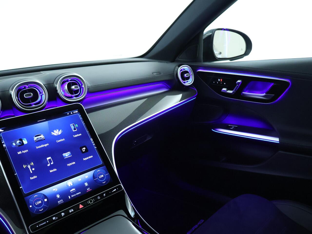 Mercedes-Benz C-KLASSE Estate 300 e AMG Plug-In Hybride | AMG Line Advanced Plus | Night Pakket | Panorama Schuif-Kanteldak | Distronic | Stuur en Stoelverwarming | Inclusief 24 maanden MB Certified garantie voor Europa.