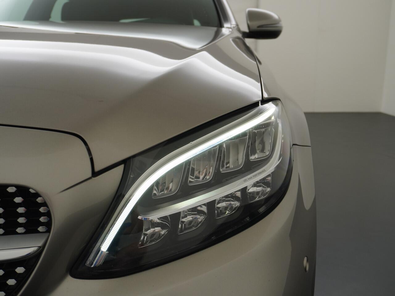 Mercedes-Benz C-KLASSE Estate C 300 e Estate AMG line | Trekhaak LED Sfeer