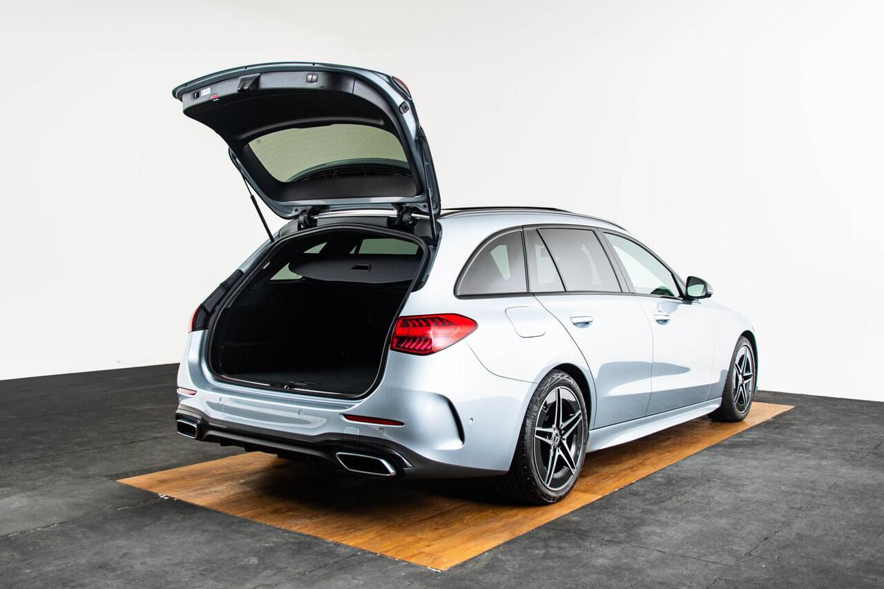 Mercedes-Benz C-KLASSE Estate 200 Launch Edition AMG Line Panoramadak - Trekhaak - Night Pack - 360° camera - Head up - Sportonderstel - Stoelverwarming voor - Memory pakket - Spiegel pakket - MBUX Navigatie -