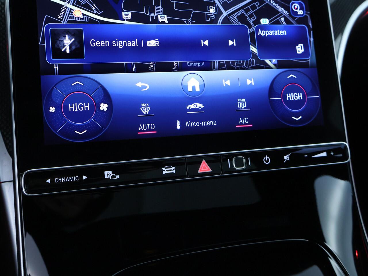 Mercedes-Benz C-KLASSE Estate 180 Star Edition AMG Line | Panoramadak | Dodehoekdetectie | Apple CarPlay | Inclusief 24 maanden MB Certified garantie voor Europa.