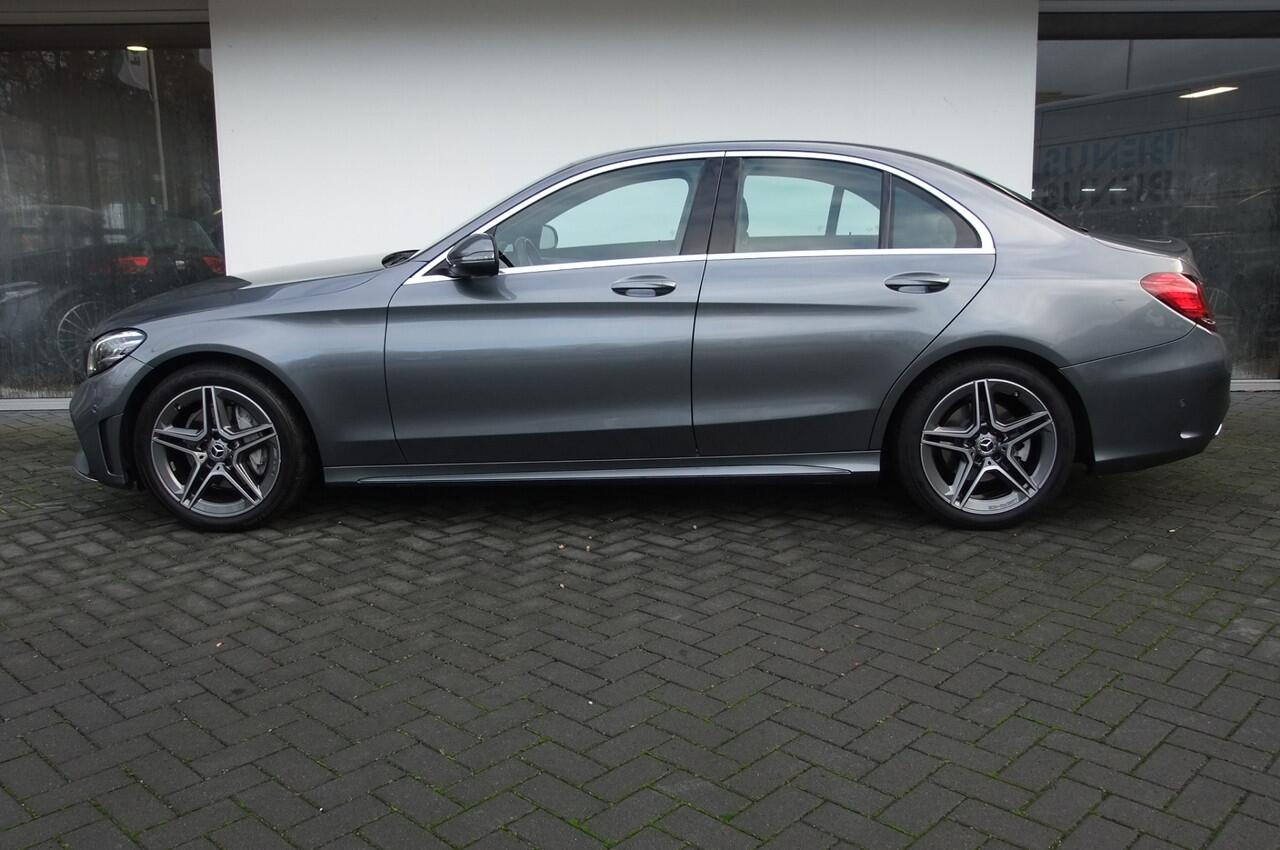Mercedes-Benz C-KLASSE 180 Business Solution AMG / Facelift / Virtual cockpit/ Trekhaak/ NL auto/ Camera / Stoelverwarming