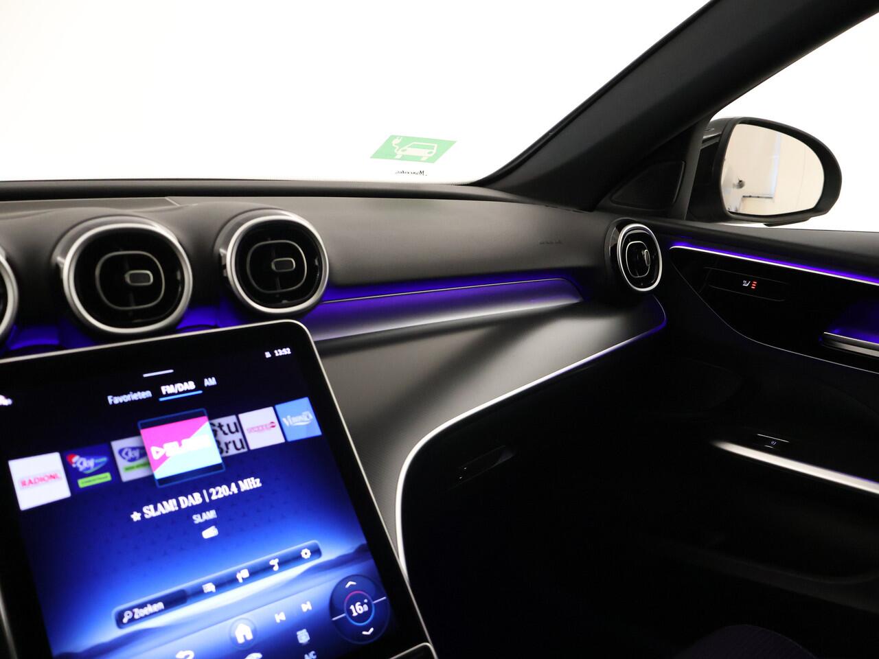 Mercedes-Benz C-KLASSE Estate 300 e Star Edition luxury | Trekhaak | Parkeerpakket met achteruitrijcamera | EASY PACK achterklep | USB-pakket | Antidiefstalpakket GUARD 360° Plus | High-performance led-koplampen |