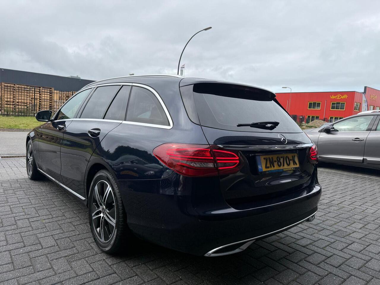 Mercedes-Benz C-KLASSE Estate 180 Business Solution Plus Upgrade Edition | 1E EIGENAAR | 12MND GARANTIE | AUTOMAAT | LED | CARPLAY | AMBILIGHT | NAVI | LMV | CRUISE | NL-AUTO |