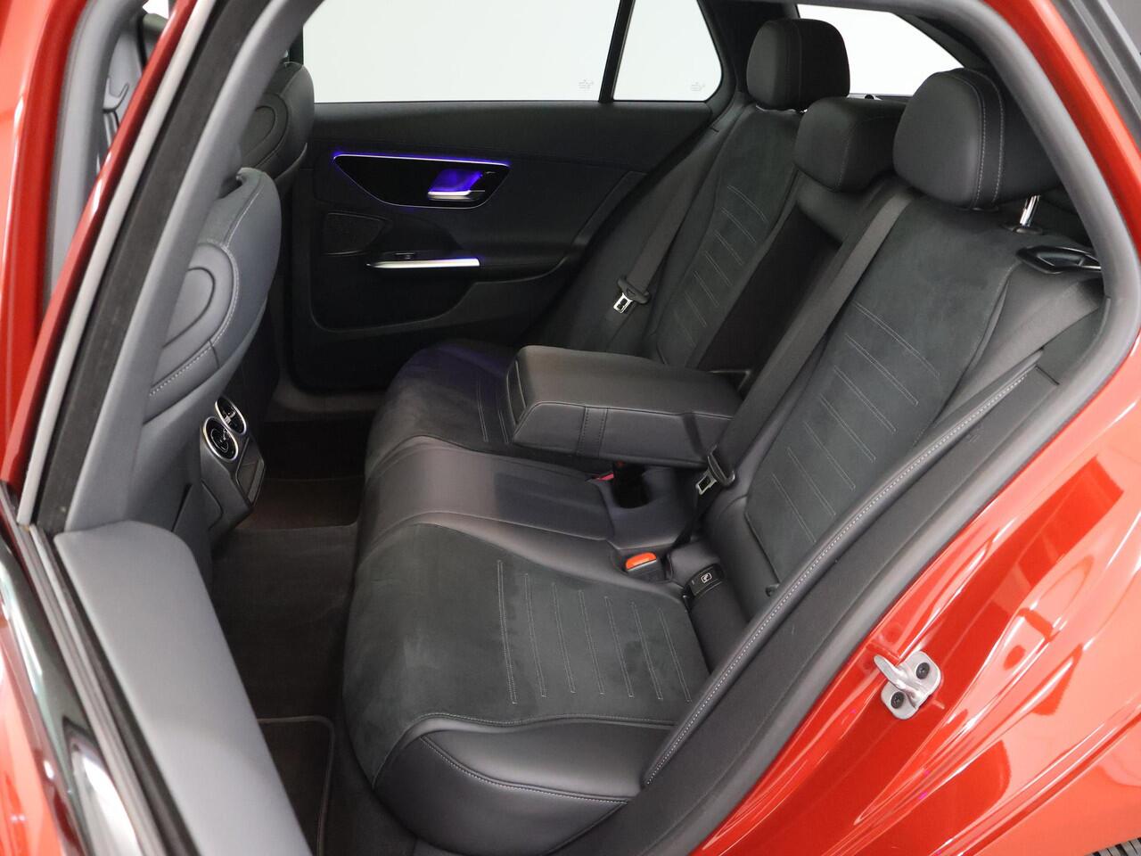 Mercedes-Benz C-KLASSE Estate 300 e AMG Line | Night | Trekhaak | Panoramadak | Sfeerverlichting |