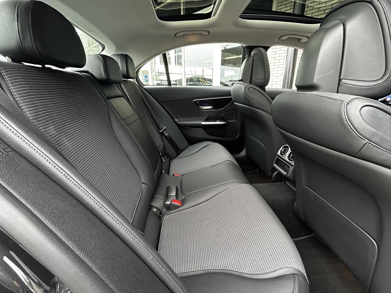 Mercedes-Benz C-KLASSE 300 e Luxury Line | Panoramadak | Trekhaak | Stoelverwarming