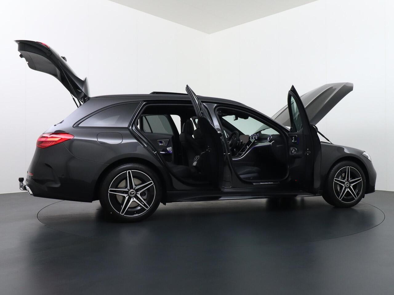 Mercedes-Benz C-KLASSE Estate 300 e Business Solution AMG | Panorama - Schuifdak | Trekhaak Wegklapbaar | Memorystoelen | Digital Light | Burmester Surround Sound | 360° Camera | Head-Up Display | Nightpakket