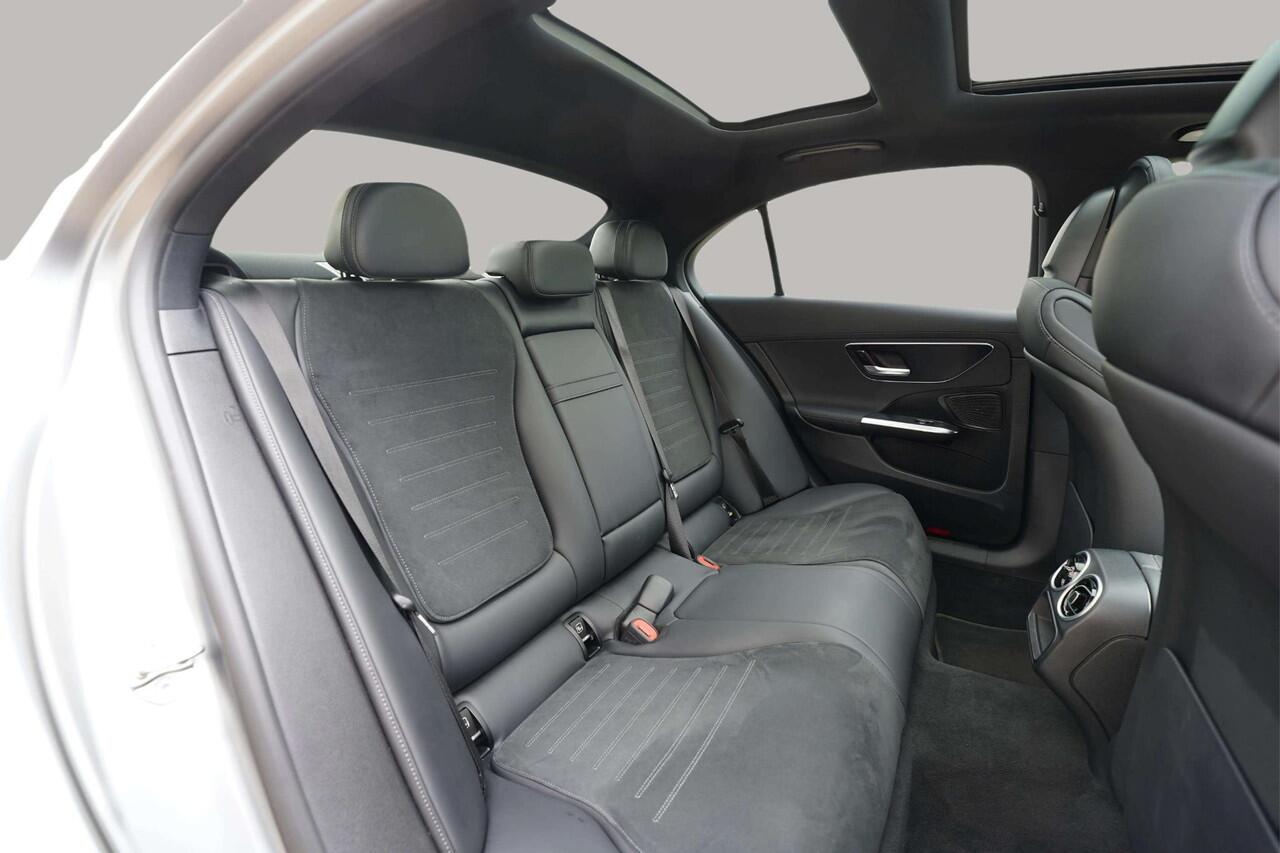 Mercedes-Benz C-KLASSE 200 AMG Line | Pano | Designo Magno | Night Pakket