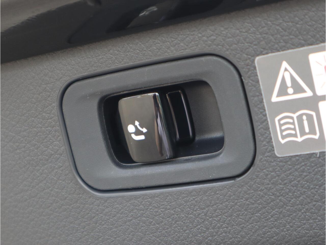 Mercedes-Benz C-KLASSE Estate 300 e Star Edition AMG Line Plus