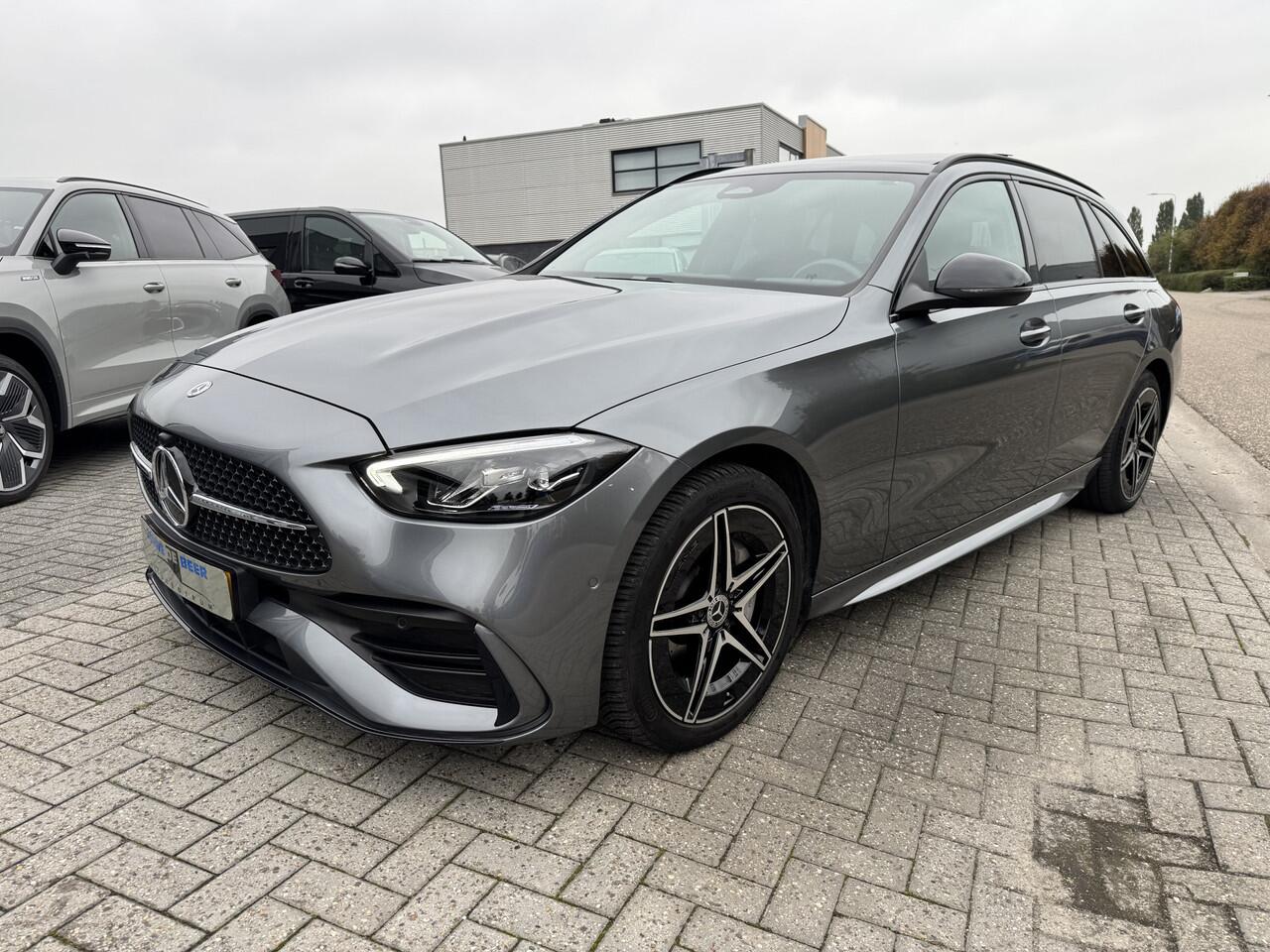 Mercedes-Benz C-KLASSE Estate 300 e AMG Line Night Pano-Dak | Trekhaak | Camera |