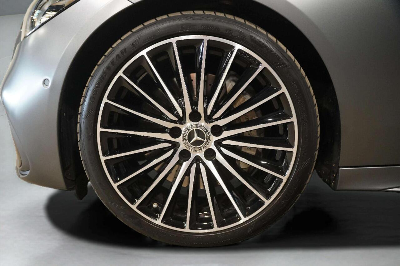 Mercedes-Benz C-KLASSE 200 AMG Line | Pano | Designo Magno | Night Pakket