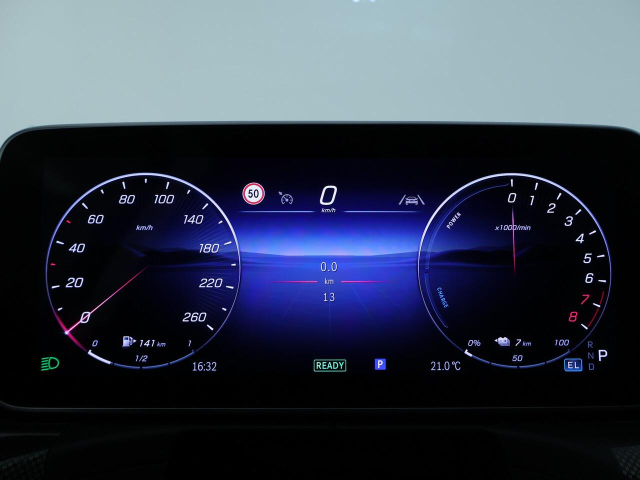 Mercedes-Benz C-KLASSE 300 e Business Solution AMG Nightpakket | Trekhaak | Panoramadak | Burmester | Head Up | Dode Hoek Ass. | 360°-camera | Memory | Alarm | Inclusief 24 maanden Mercedes-Benz Certified garantie voor Europa.