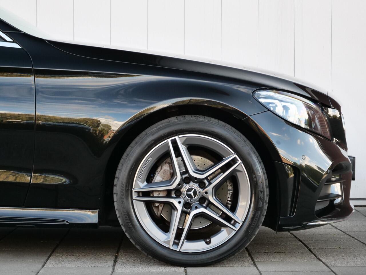 Mercedes-Benz C-KLASSE Cabrio 180 157pk AMG Line Premium Plus Automaat Apple Carplay / Leder / Camera / Windscherm