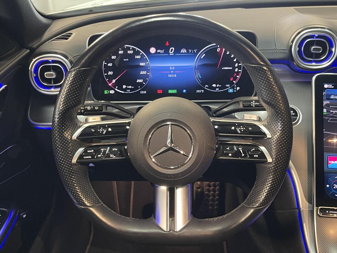 Mercedes-Benz C-KLASSE Estate 300 e AMG Line 18"/Panoramadak/Laser LED/Trekhaak/Stoelverwarming + memory l + r/Adaptieve cruise/Sfeerverlichting premium/Elektrische klep/Apple Carplay & Android Auto