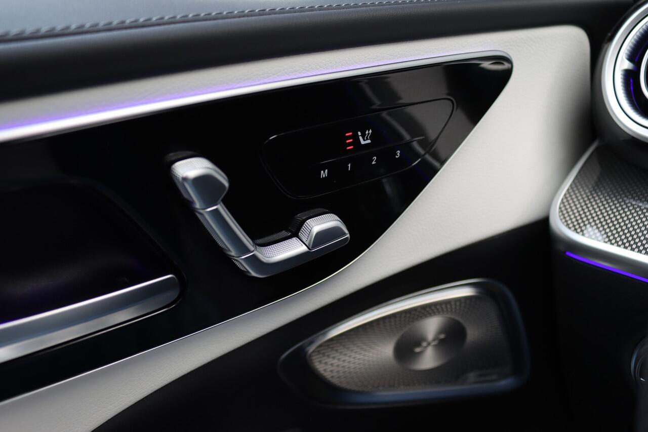 Mercedes-Benz C-KLASSE Estate 300 e AMG Line Aut9 | Panoramadak | Distronic | Trekhaak | Burmester | Memory | Verwarmd Stuurwiel | Digital Light | HUD | Augmented Reality |