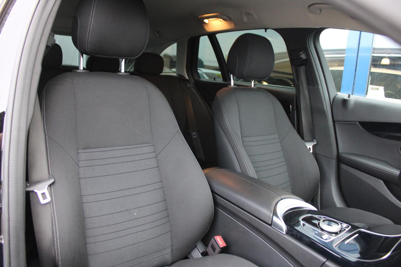 Mercedes-Benz C-KLASSE Estate 300e Advantage Pack Avantgarde NAVI 18'''CARPLAY