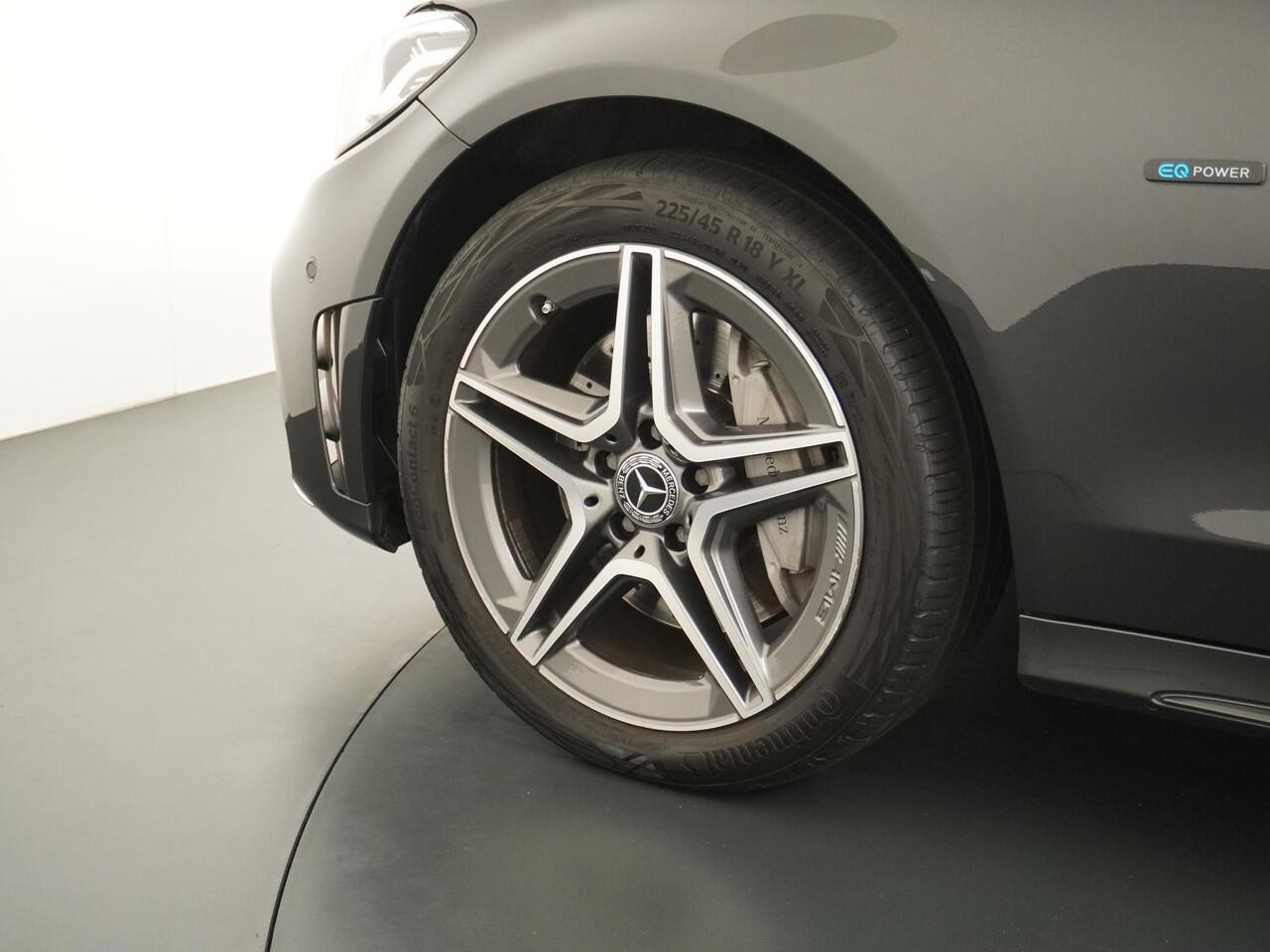 Mercedes-Benz C-KLASSE Estate 300 e Advantage Pack AMG PHEV PLUG-IN HYBRIDE | ADAPTIEVE CRUISE CONTROL | BURMESTER AUDIO | PANORAMADAK | LEDER/ALCANTARA | FULL OPTIONS | RIJKLAAR MET 12 MAANDEN BOVAG GARANTIE