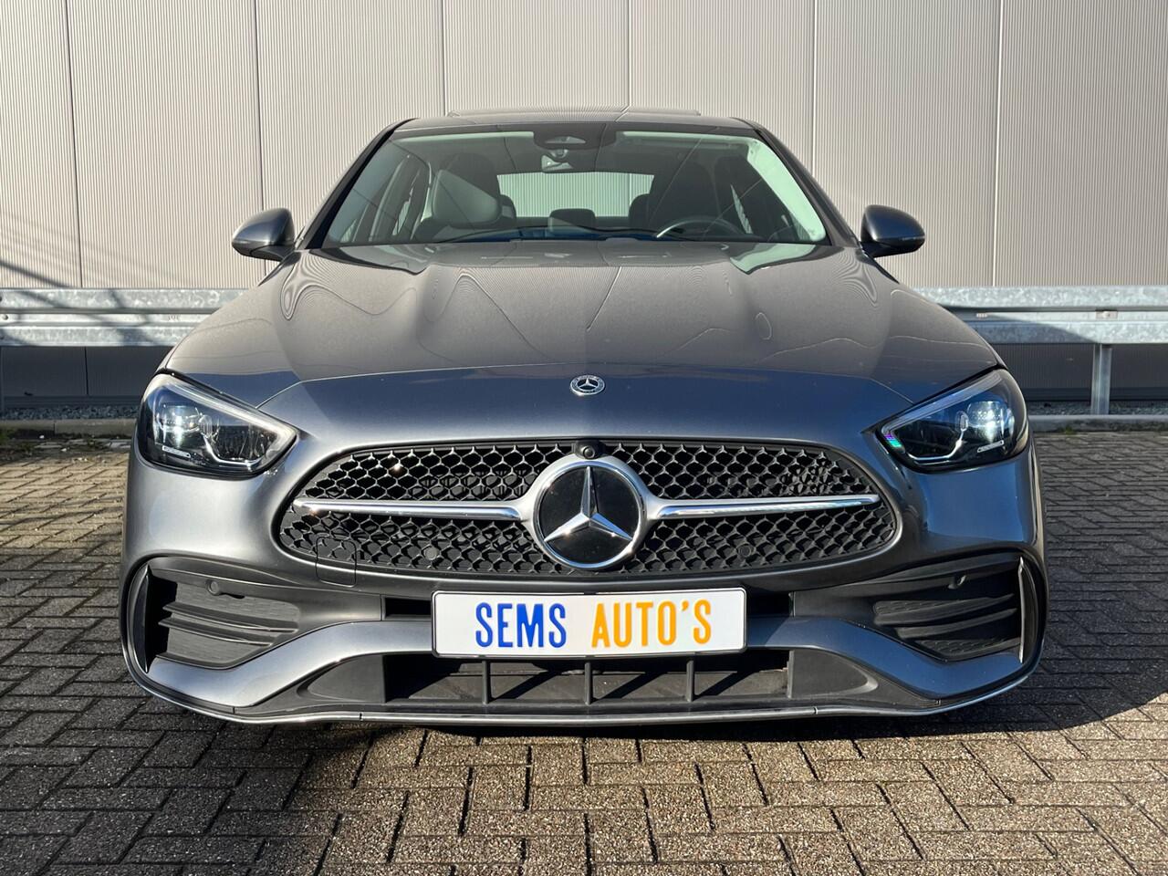 Mercedes-Benz C-KLASSE 180 AMG Line Schuifdak / Sfeer verlichting / Led High Performance