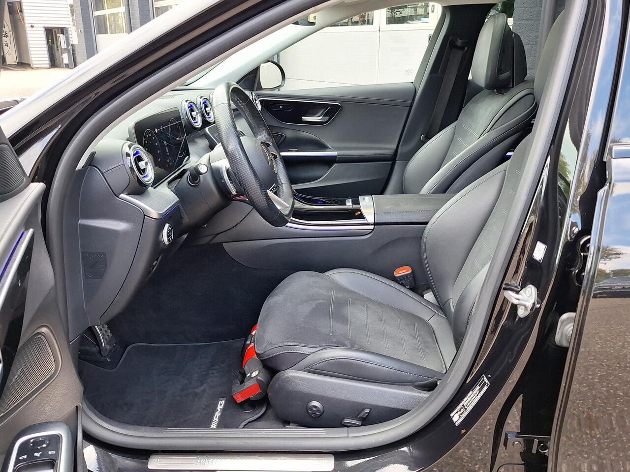 Mercedes-Benz C-KLASSE 300 e AMG Line Limited | Panoramadak | Trekhaak | Night pakket | 360? camera | Dodehoekassistentie | Sfeerverlichting