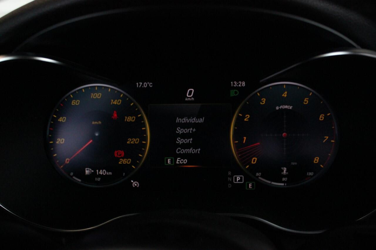 Mercedes-Benz C-KLASSE 180 Business Solution AMG-Line Facelift | Night-pakket | Trekhaak | Carplay | Camera | Virtual Cockpit | Side-Assist | Cruise | 18" LMV | Halfleder | PDC V+A