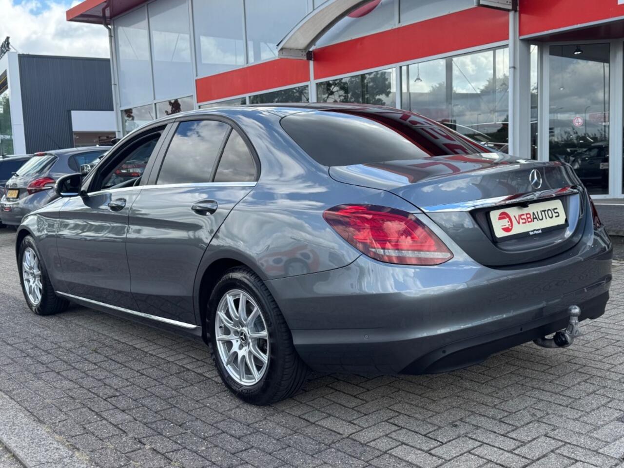 Mercedes-Benz C-KLASSE C 180 CGI 156PK. NAVIGATIE 360 CAMERA AIRCO LMV PDC ELEC-PAKKET