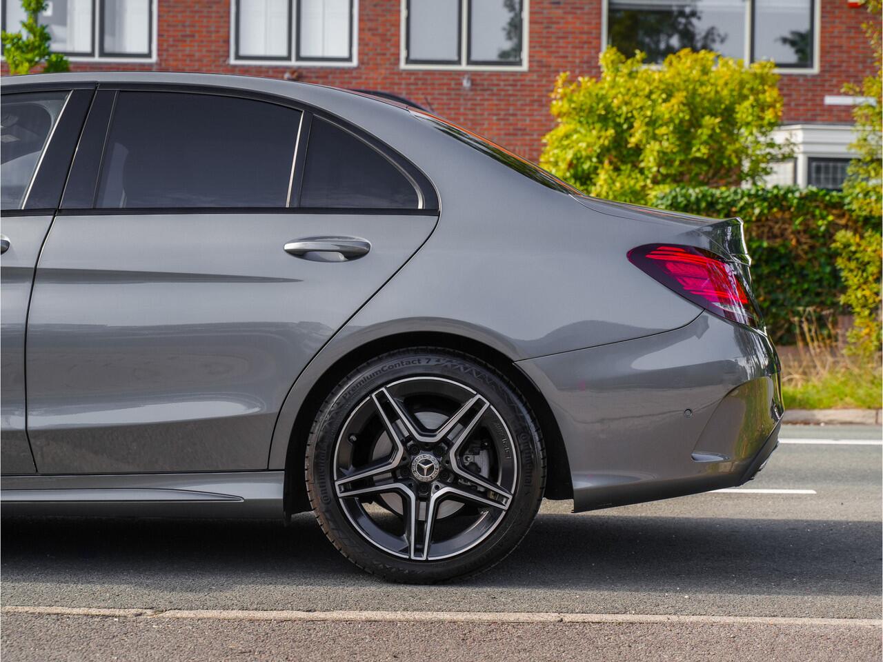 Mercedes-Benz C-KLASSE 180 AMG-LINE PLUS UPGRADE EDITION AUT9 SPORTLEDER NAVI CAMERA 18INCH.LMV PDC