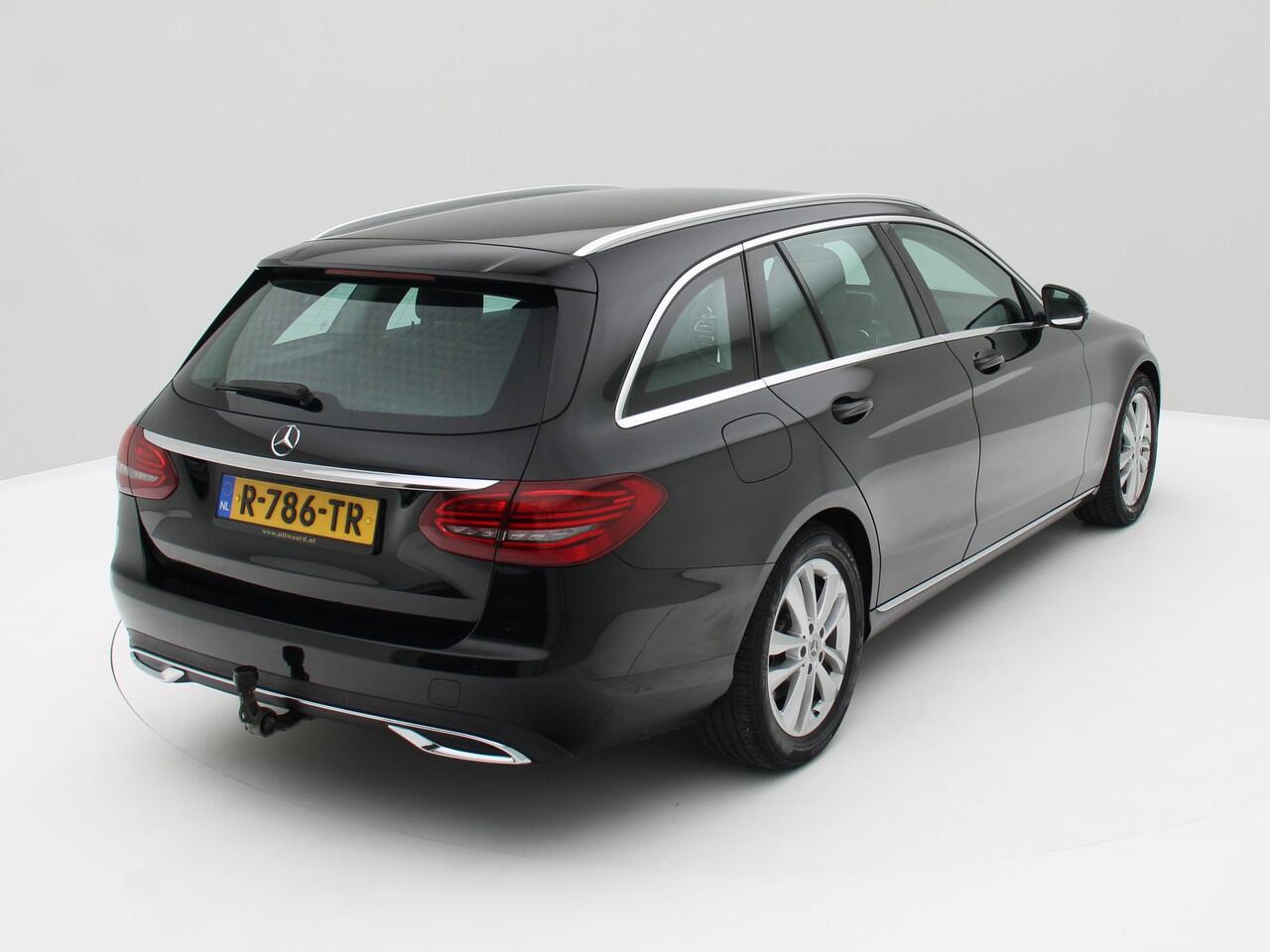 Mercedes-Benz C-KLASSE Estate 200 Premium Plus Pack / Trekhaak / Navi / Camera