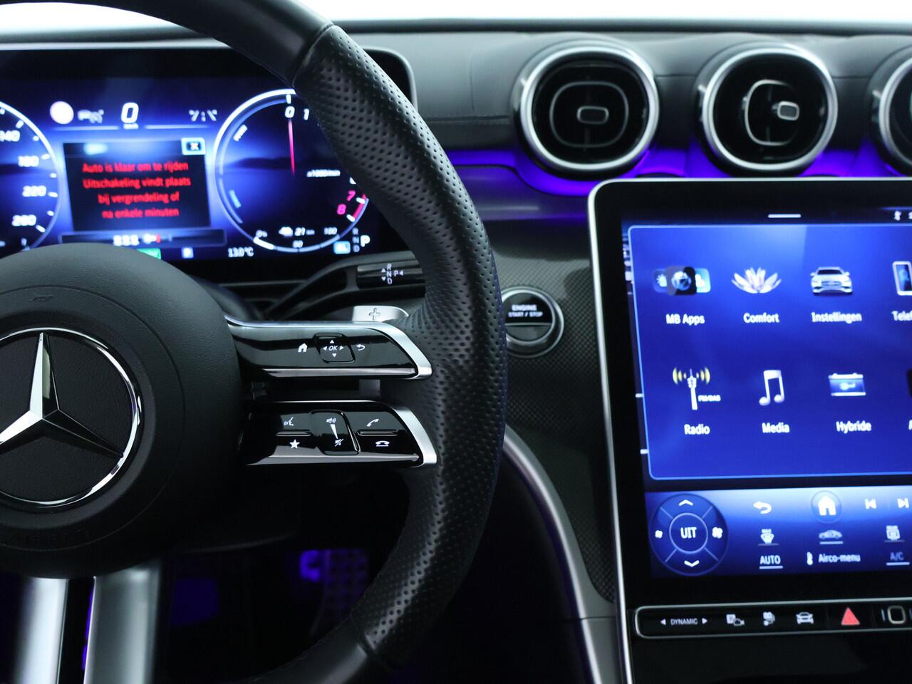 Mercedes-Benz C-KLASSE Estate 300 e AMG Plug-In Hybride AMG Line | Trekhaak | Panorama Schuif-Kanrteldak | Distronic | Stuur en Stoelverwarming. Inclusief 24 maanden Mercedes-Benz Certified garantie voor Europa.