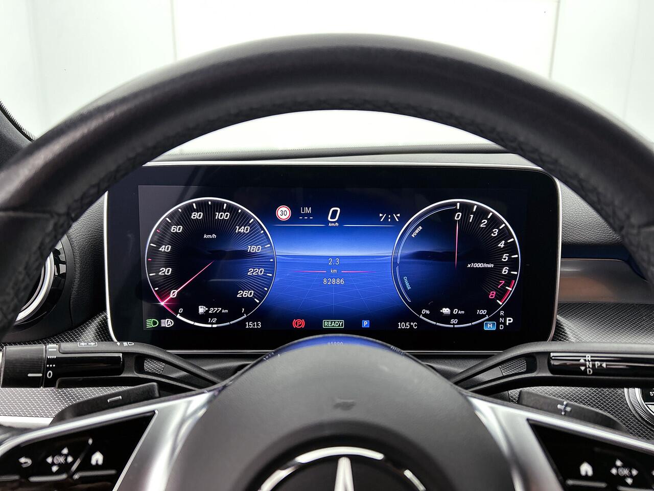 Mercedes-Benz C-KLASSE 300 e Plug-In Hybride | Led koplampen | Achteruitrijcamera | Dodehoekassistent | Sfeerverlichting | Stoelverwarming voor. Inclusief 24 maanden MB Certified garantie voor Europa.