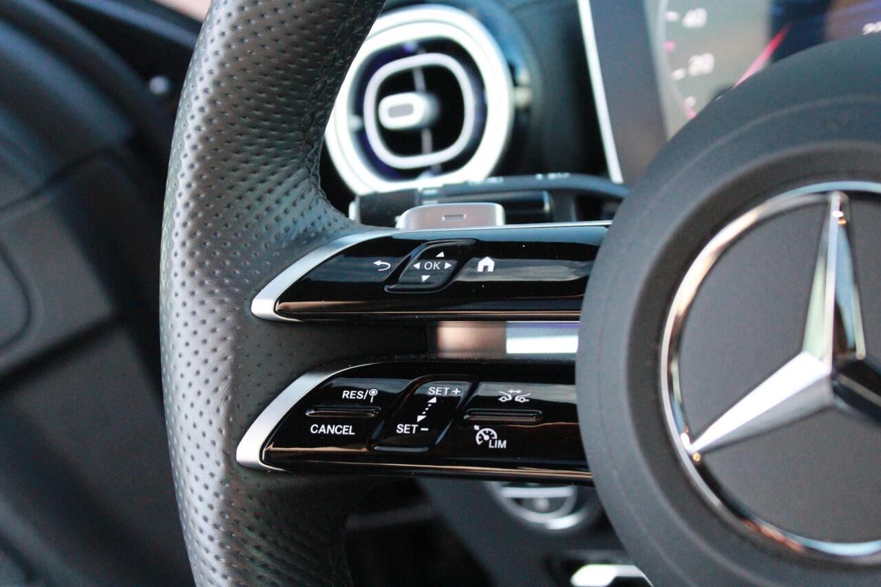 Mercedes-Benz C-KLASSE 180 AMG Line Pano | Distronic | Memory