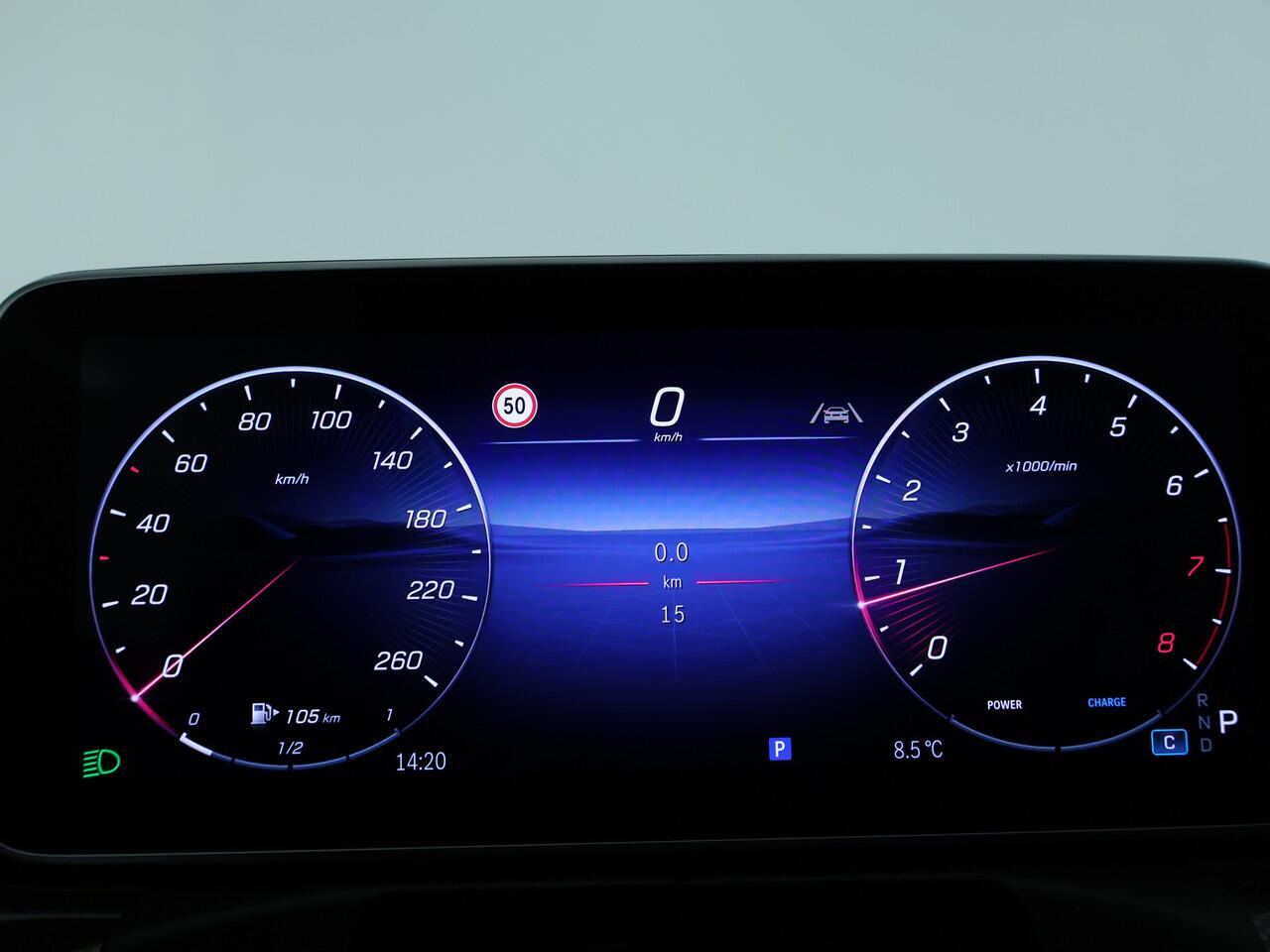 Mercedes-Benz C-KLASSE Estate 180 Star Edition AMG Line | Nightpakket | Trekhaak | Parkeerpakket met achteruitrijcamera | 19 inch AMG velgen | Comfortpakket Plus | EASY PACK achterklep | Antidiefstalpakket GUARD 360° Plus |