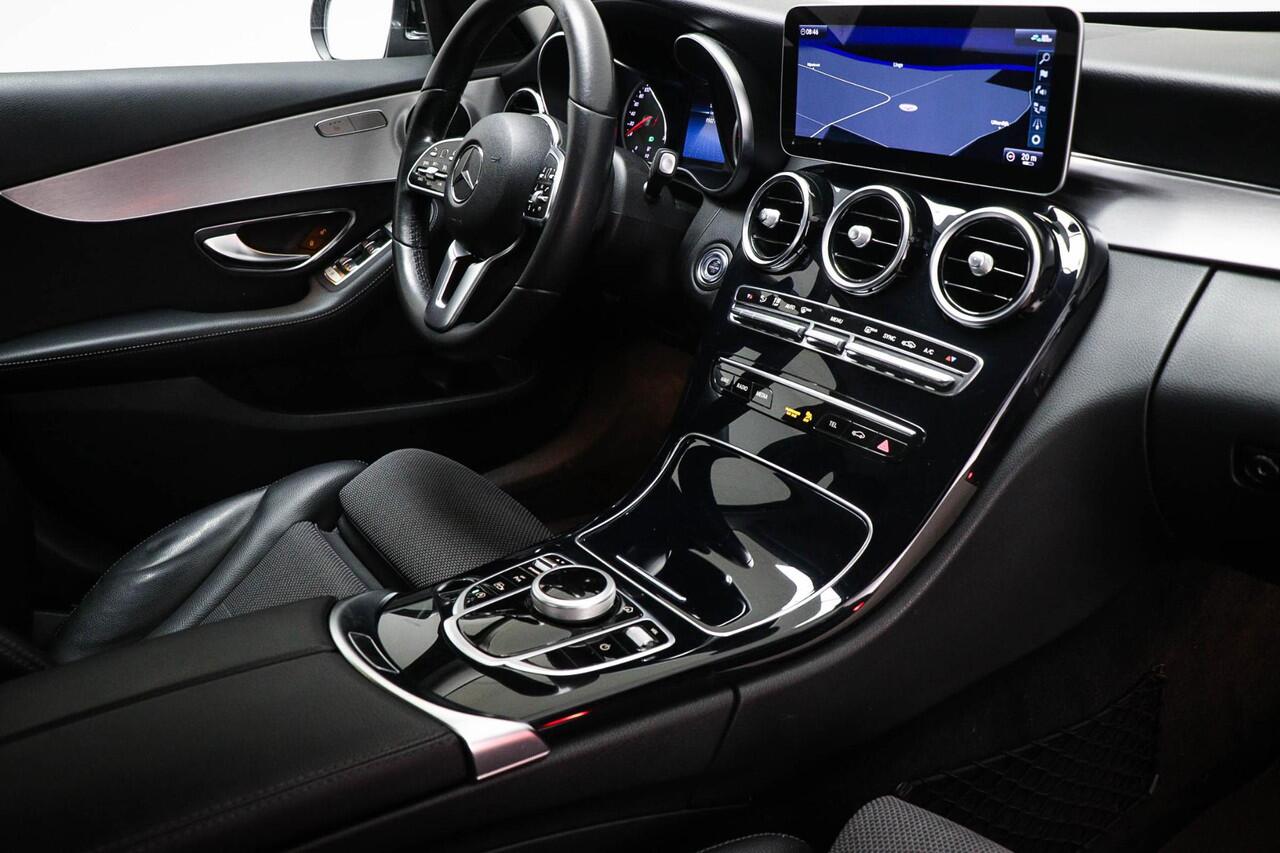 Mercedes-Benz C-KLASSE 180 Business Solution Avantgarde | LED | STOELVERWARMING | APPLE | CAMERA | 18"