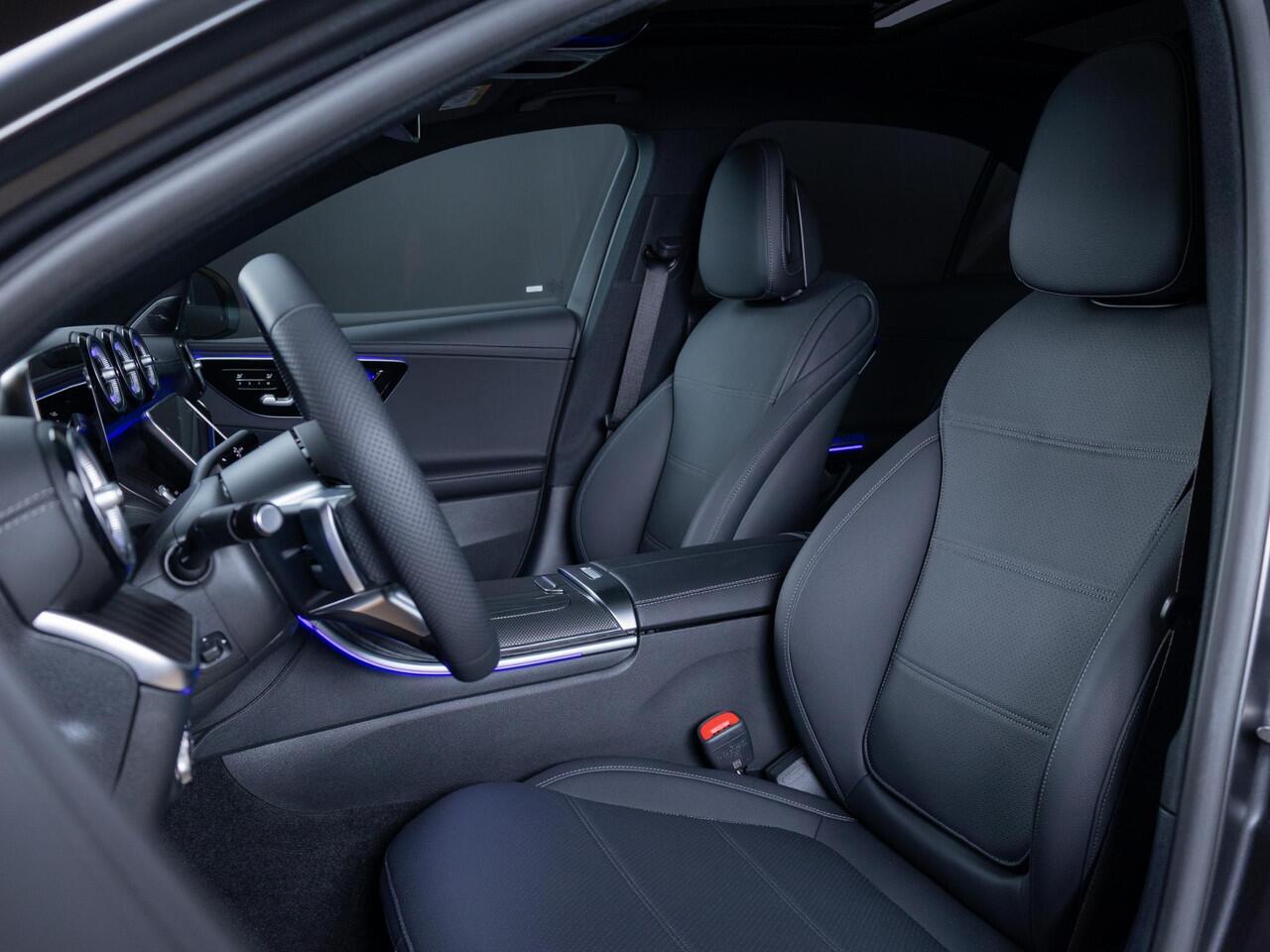 Mercedes-Benz C-KLASSE Limousine 300 e Business Solution AMG Premium PLUS | Panorama dak | Trekhaak