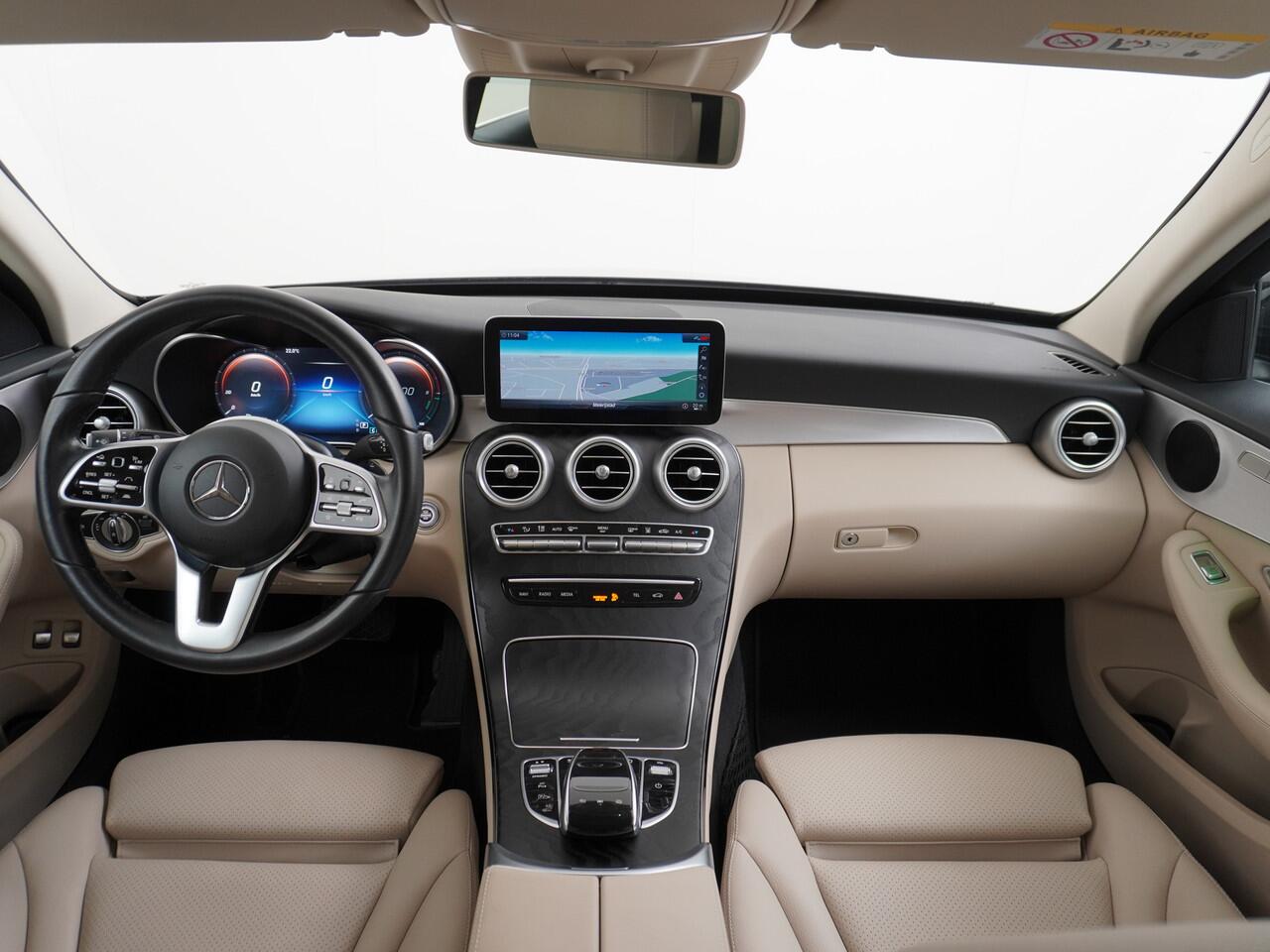 Mercedes-Benz C-KLASSE Estate 300e AUT-9 320pk Leder PHEV Hybrid Virtual Cockpit Apple Carplay Android Auto Adaptive-Cruise Lane-Assist High Performance-LED Navi+HDD 360°Camera Keyless Dual-Ecc Distronic+ Rijassistentiepakket Park-Assist Verkeersbord-Herkenning Origineel Nederl